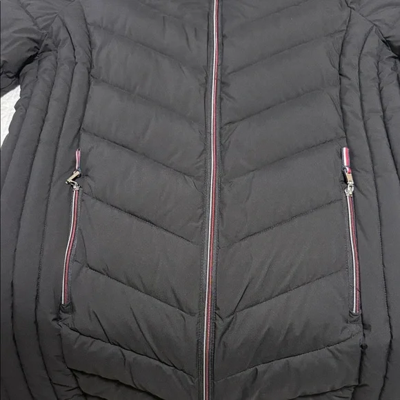 Tommy Hilfiger Black Hooded Puffer Jacket - Picture 2 of 8